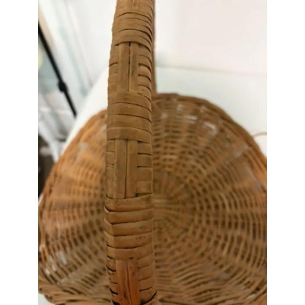 Large Vtg wicker rattan flower gathering basket with handle